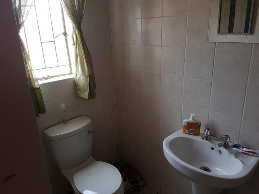 1 Bedroom Property for Sale in Dassie Rand North West